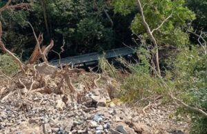 Train derails in southern Mexico, killing 13