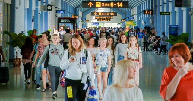 Sri Lanka earns nearly USD 11 Bn from Tourism and Foreign Employment in 2025