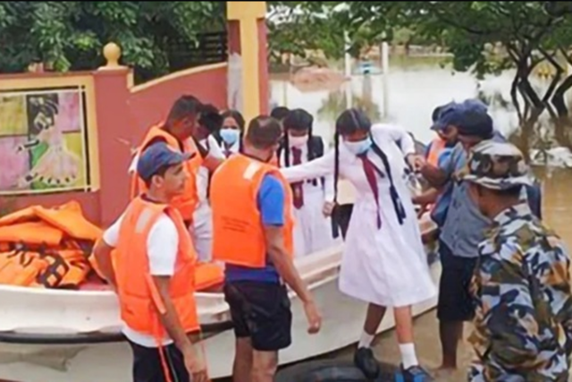 Cyclone-hit students get Rs. 10,000 relief allowance