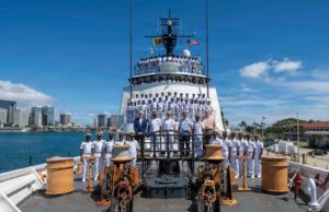 US Pacific Fleet Commander tours Sri Lanka Navy vessel in Honolulu