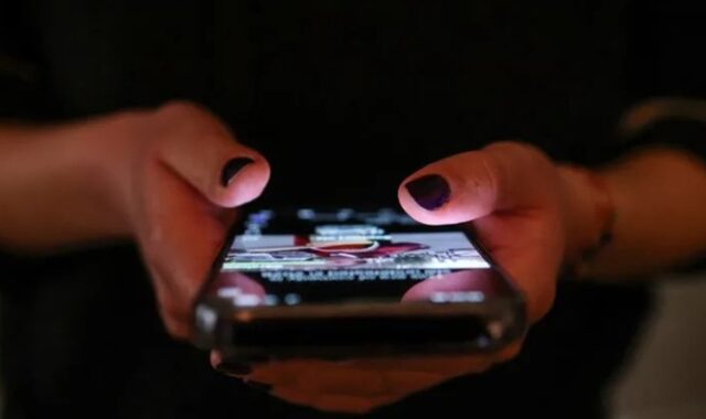 Greece to ban social media for under-15s from 2027
