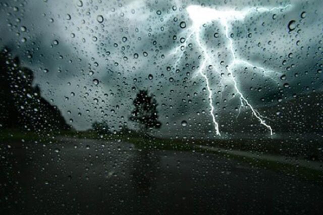 Lightning advisory : Red alert issued to 10 districts