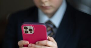 Mobile phones to be banned in schools in England under new plans