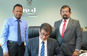 Duminda Hulangamuwa assumes duties as new BOI Chairman