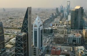 US orders diplomats to depart Saudi Arabia amid Houthi strikes